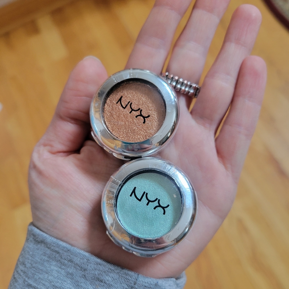 Nyx prismatic eyeshadow